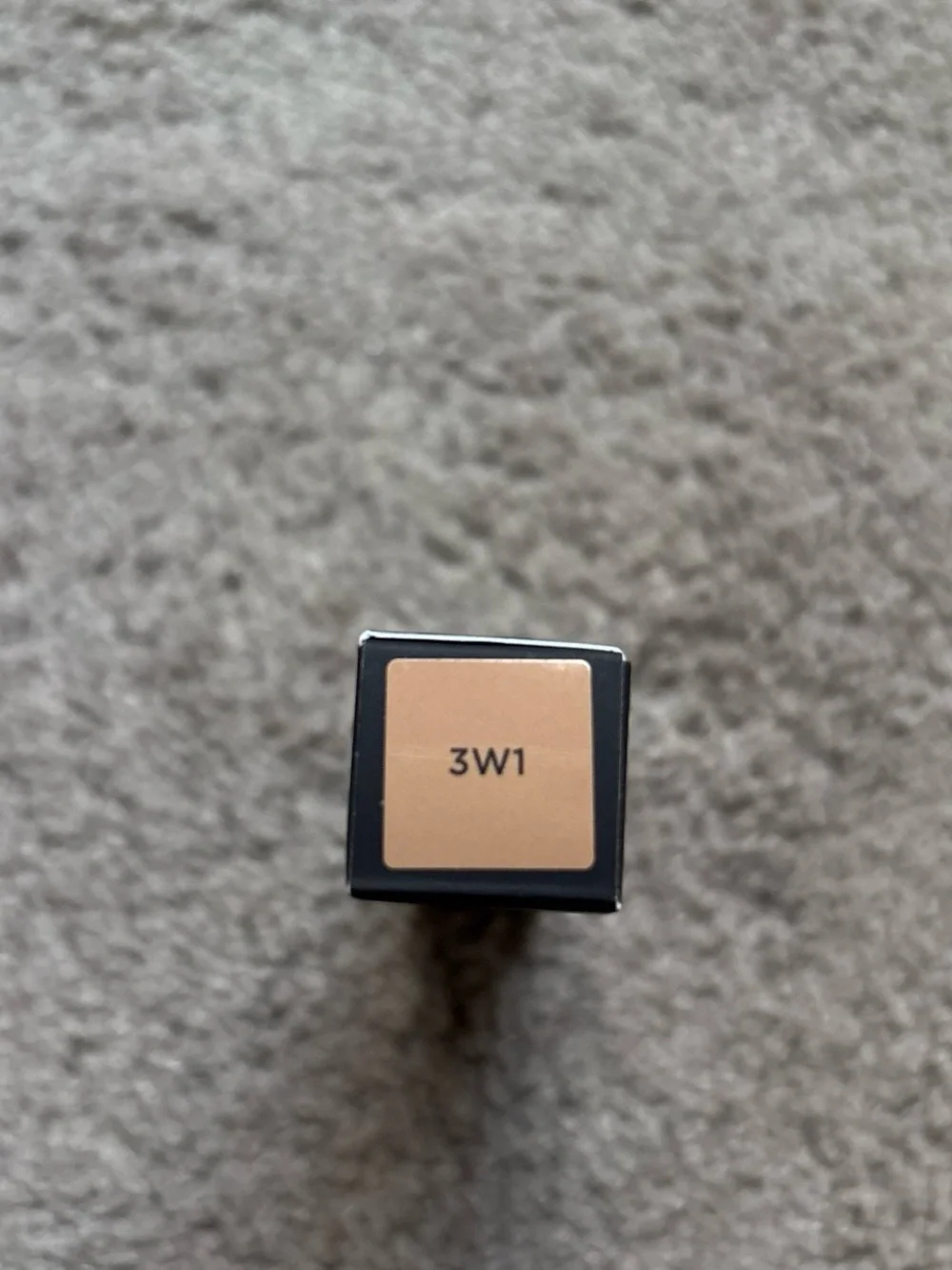 laura mercier Real Flawless Weightless Perfecting Concealer - Black Packaging